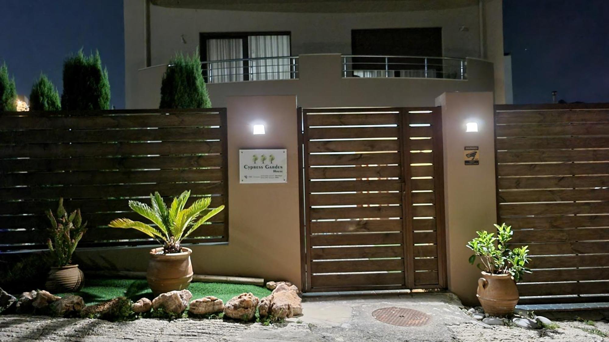 Apartment Cypress Garden House Gazi